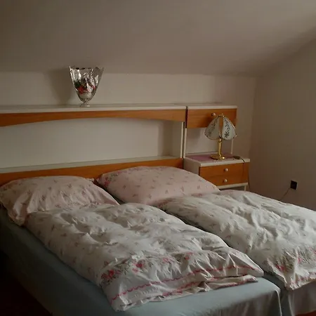 Apartman * Chvalšiny